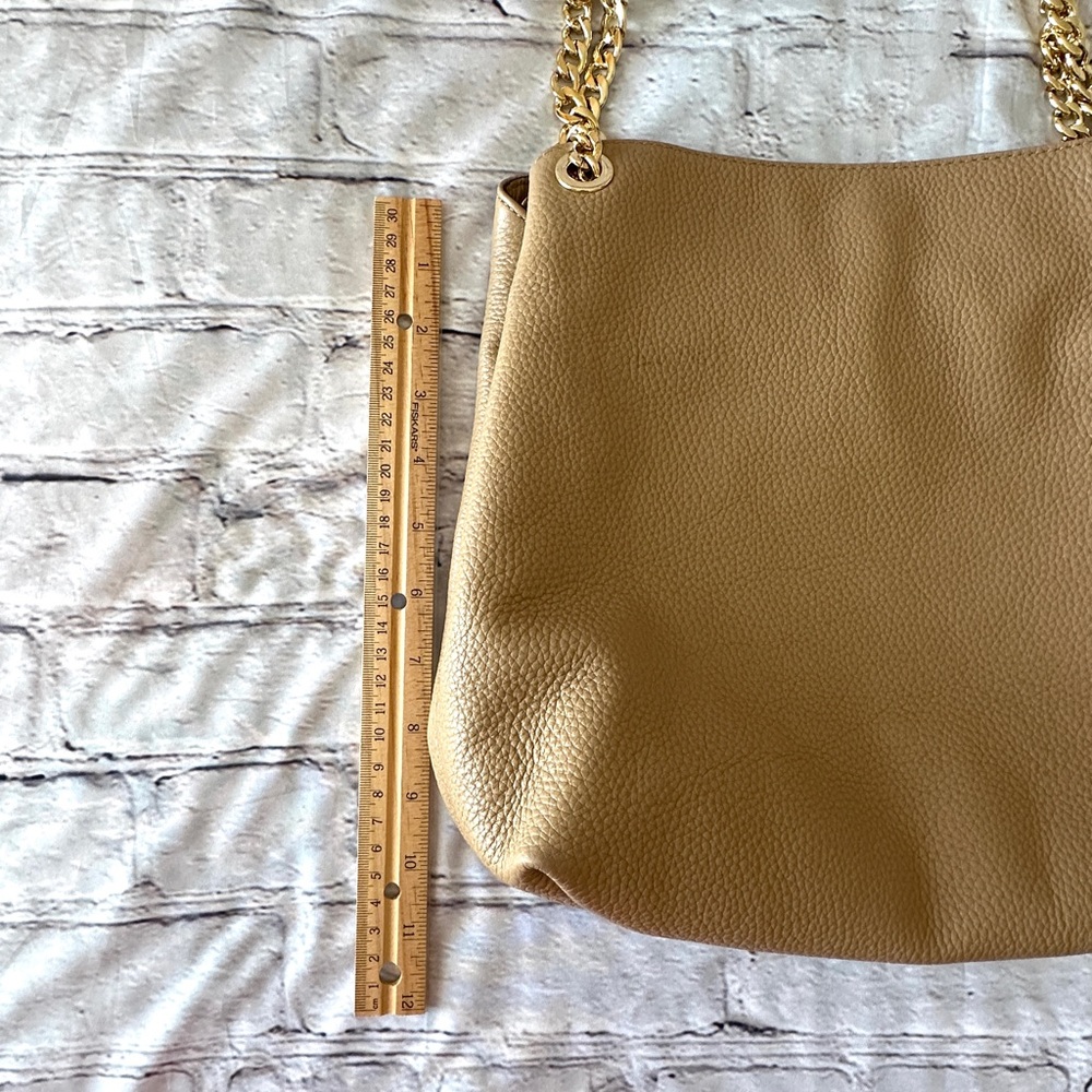 Michael Kors Neutral beige Jet Set Chain Shoulder Bag - Picture 11 of 16